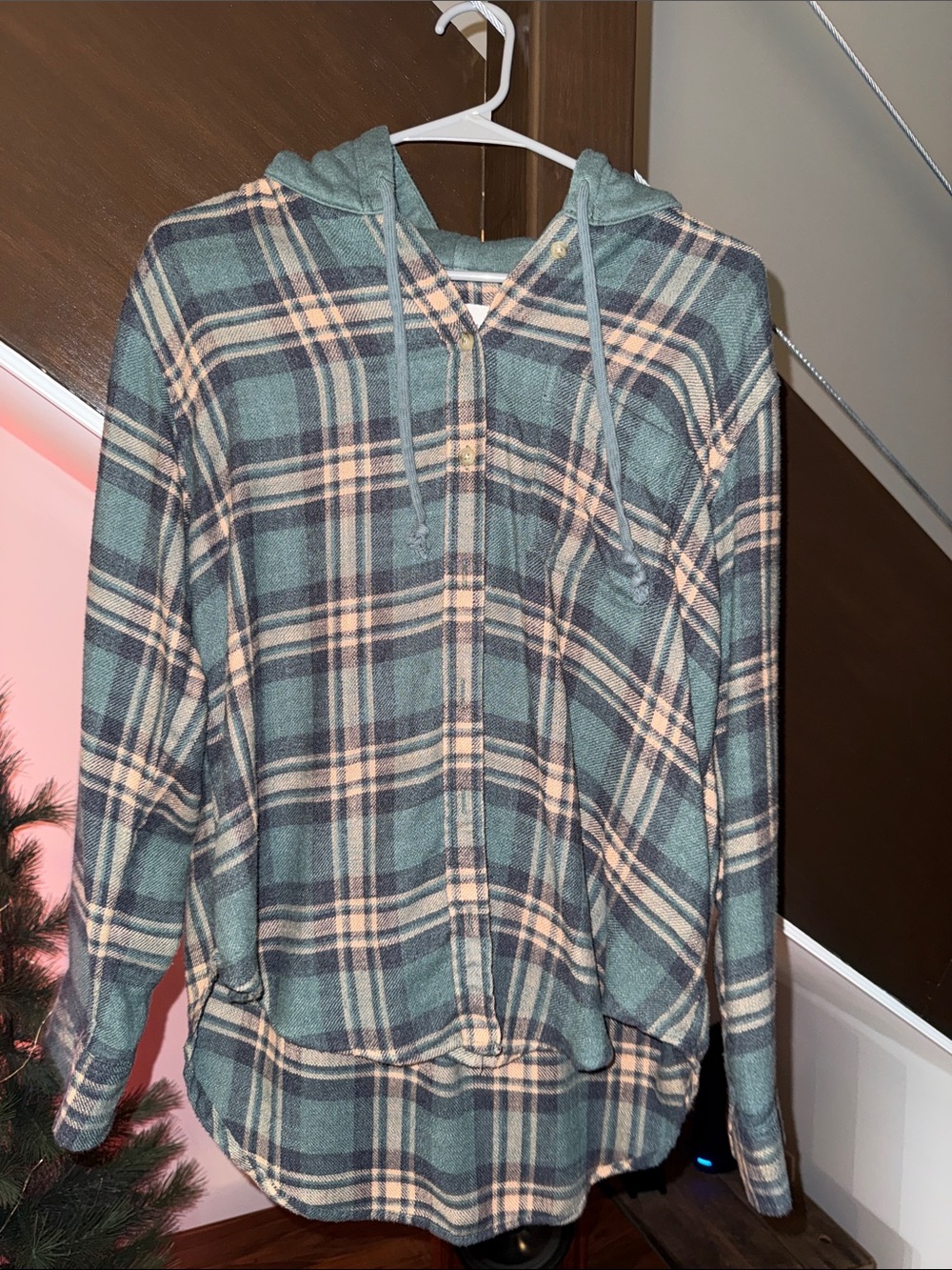 Plaid Hooded Flannel Pullover - Green & Cream